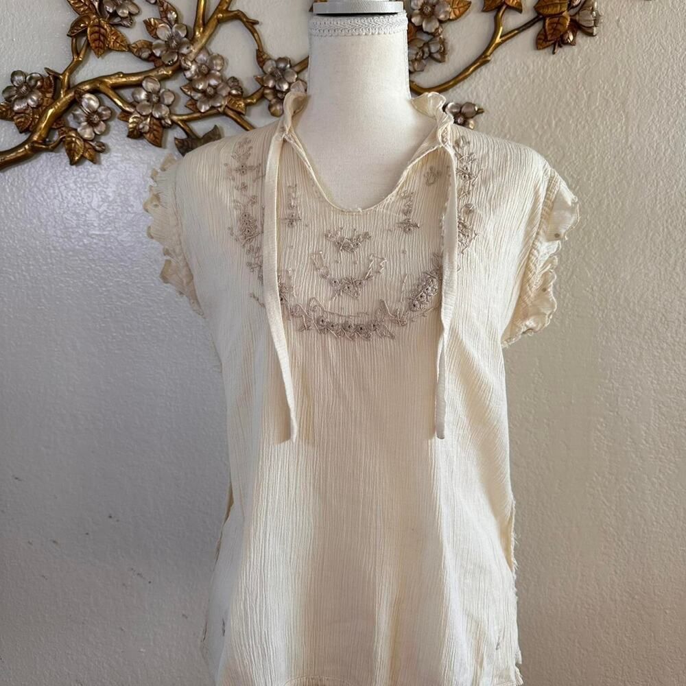 Beautiful cream peasant style blouse
